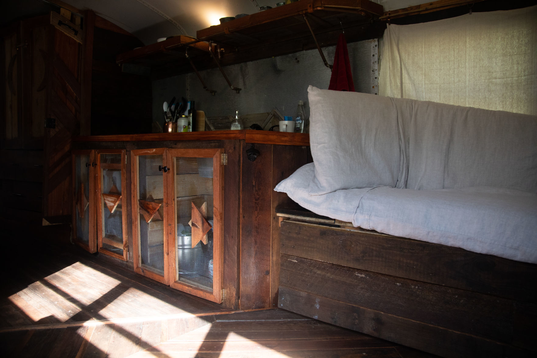 Bus Airbnb 04